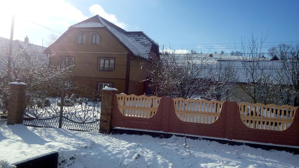 Sadyba Gostynniy Dvir Izky Exterior foto